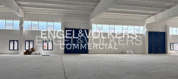 Propiedad comercial en Trezzano sul Naviglio, Italy 3000 m² No. 127135 10