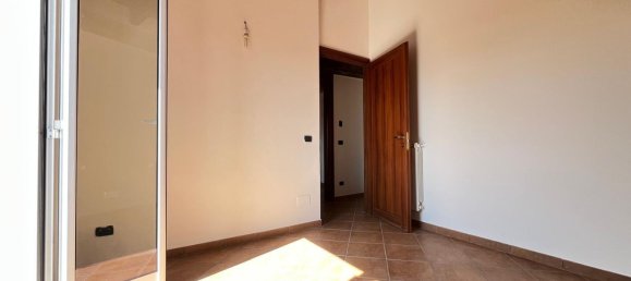 6 bedrooms House in Pomezia, Italy No. 321624 16