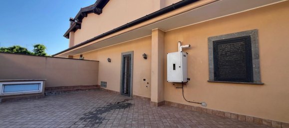 6 bedrooms House in Pomezia, Italy No. 321624 8