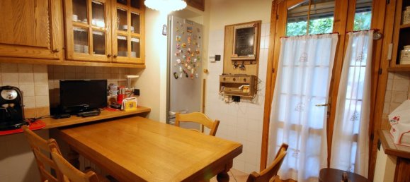 Вилла с 6 комнатами в Кастеназо, Италия № 223145 17