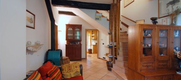 Вилла с 6 комнатами в Кастеназо, Италия № 223145 13