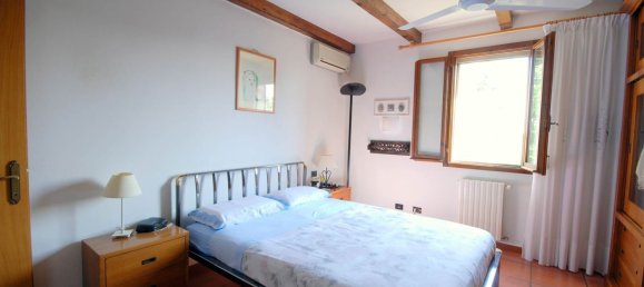 Вилла с 6 комнатами в Кастеназо, Италия № 223145 24