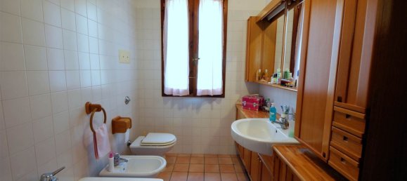 Вилла с 6 комнатами в Кастеназо, Италия № 223145 30