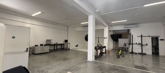 250m² Garage in Civitanova Marche, Italy No. 325393 2