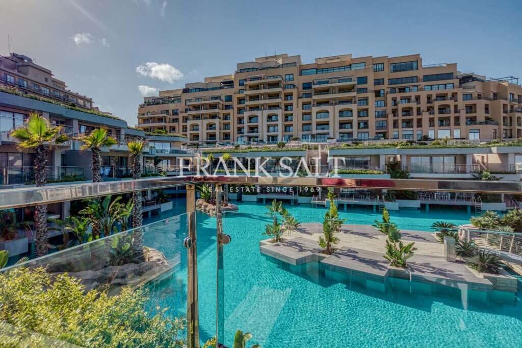 2 bedrooms Apartment in Saint Julian's, Malta No. 11085