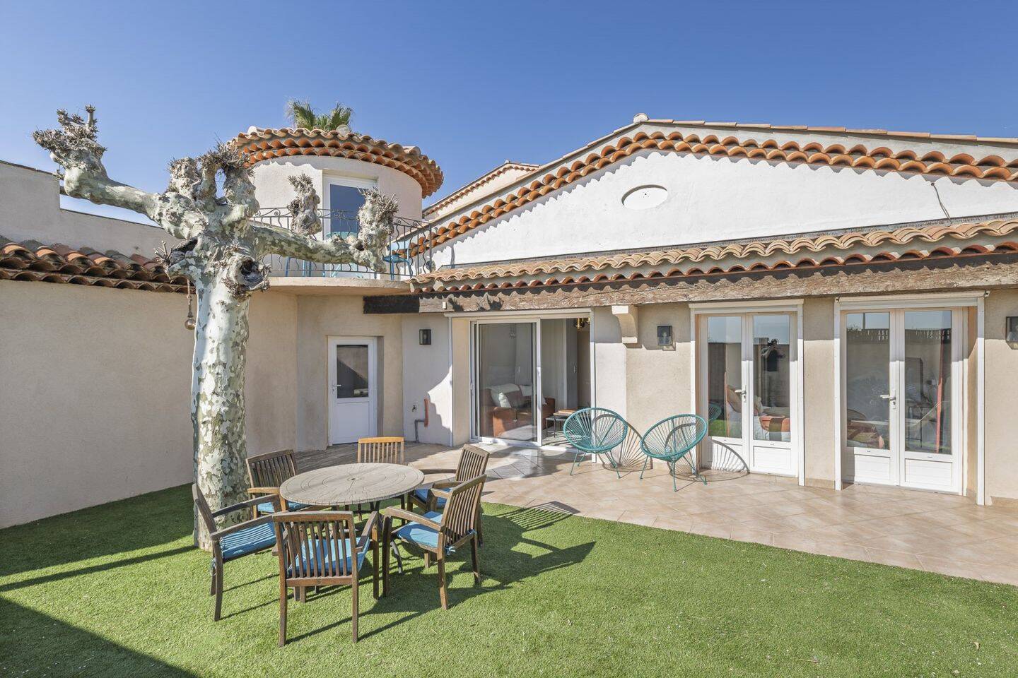 2 bedrooms House in Sainte-Maxime, France No. 334225