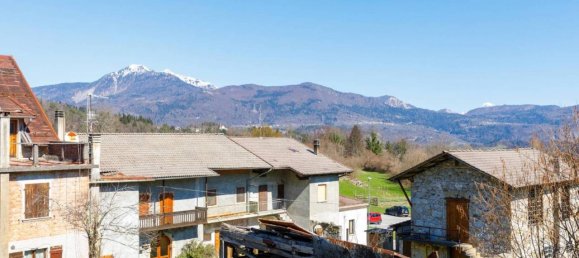 Casa de 5 habitaciónes en Udine, Italy No. 37002 11