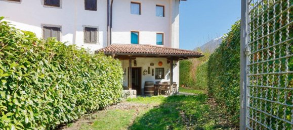 Casa de 5 habitaciónes en Udine, Italy No. 37002 2