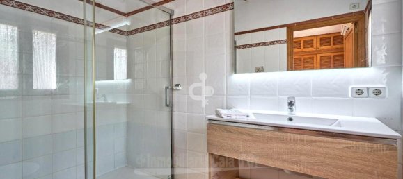 3 bedrooms Villa in Mallorca, Spain No. 215965 3