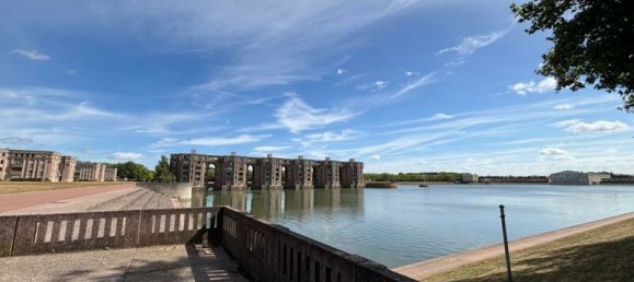 Dúplex de 3 dormitorios en Montigny-le-Bretonneux, France No. 318173 6