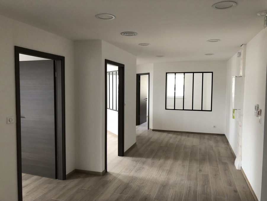 Коммерческая недвижимость с 5 комнатами в Ильфюрт, Франция № 88068