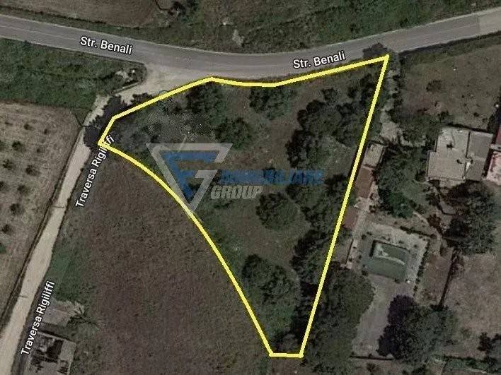 Terreno em Syracuse, Italy 3300 m² N.º 286436