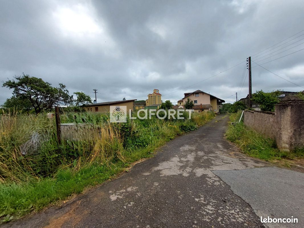 734m² Land in Landres, France No. 210703