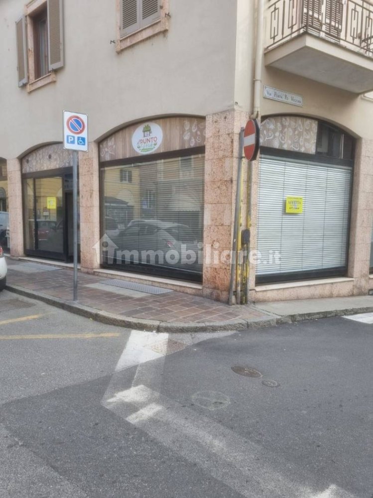 2 rooms Commercial property in Cremona, Italy No. 341867