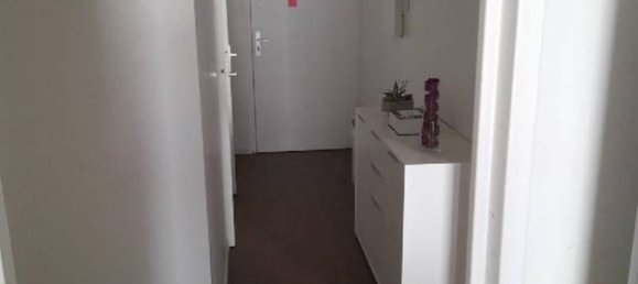 1 bedroom Apartment in Bondy, France No. 180390 3