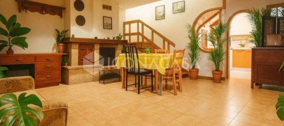 9 bedrooms House in Spoltore, Italy No. 343954 2