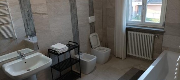 3 bedrooms Villa in Cervignano d'Adda, Italy No. 252234 4