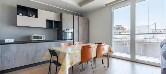 3 Schlafzimmer Wohnung in Monopoli, Italy, Nr. 375818 5