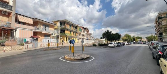 Apartamento de 3 dormitorios en Arzano, Italy No. 340029 27