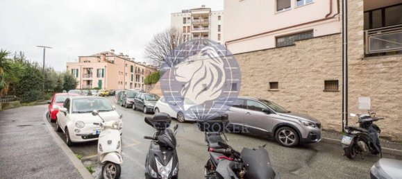 Apartamento de 3 habitaciónes en Genoa, Italy No. 33476 53