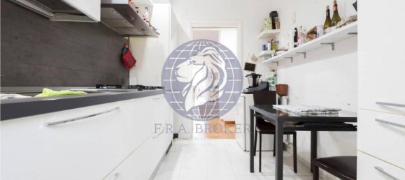 Apartamento de 3 habitaciónes en Genoa, Italy No. 33476 10