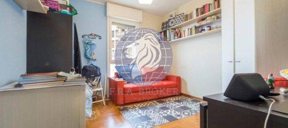 Apartamento de 3 habitaciónes en Genoa, Italy No. 33476 17