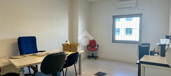 Склад с 1 комнатой в Тренто, Италия № 43534 13