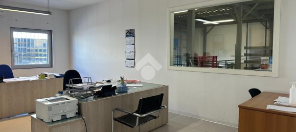 Склад с 1 комнатой в Тренто, Италия № 43534 14