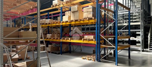 Склад с 1 комнатой в Тренто, Италия № 43534 2