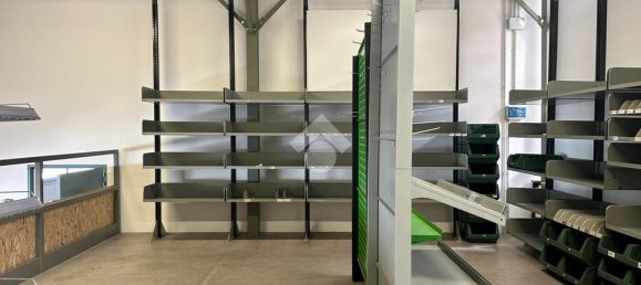 Склад с 1 комнатой в Тренто, Италия № 43534 17