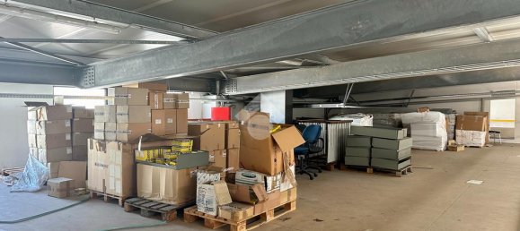 Склад с 1 комнатой в Тренто, Италия № 43534 21