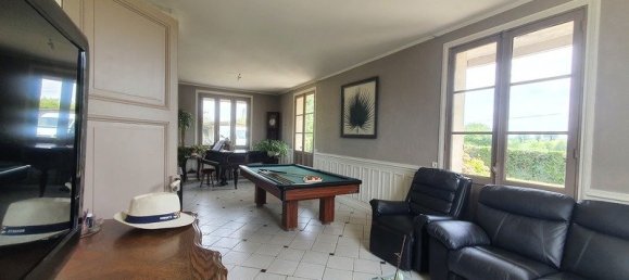 6 bedrooms House in Marqueglise, France No. 252010 11