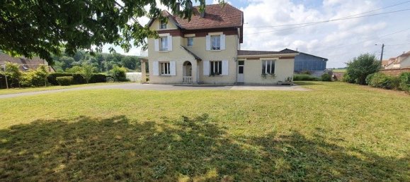 6 bedrooms House in Marqueglise, France No. 252010 9