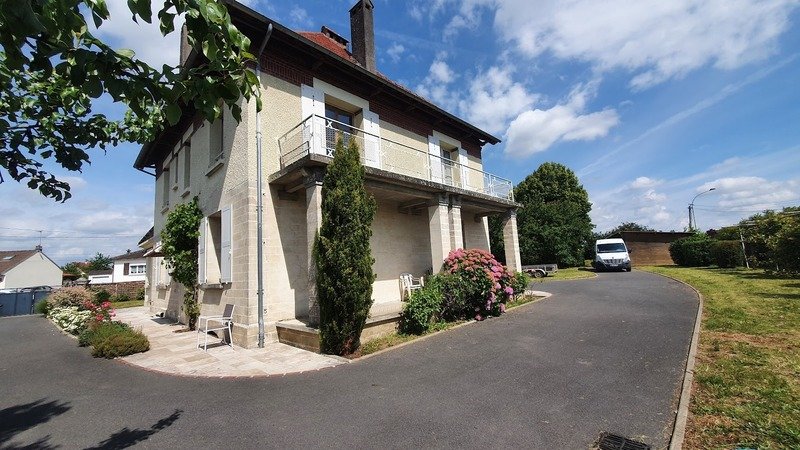 6 bedrooms House in Marqueglise, France No. 252010
