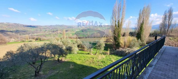 10 rooms House in Serra San Quirico, Italy No. 5151 7