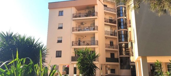 Квартира с 3 спальнями в Анцио, Италия № 167365 3