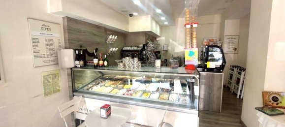 1 room Commercial property in Rome, Italy No. 9359 5