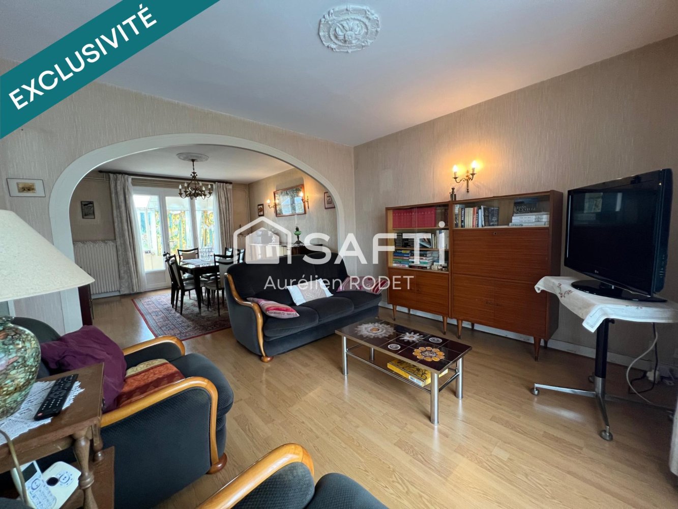 3 bedrooms House in Chateauroux, France No. 209581