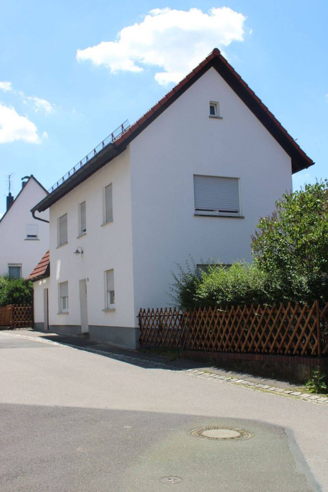 Дом с 4 комнатами в Нюрнбергер-Ланд, Германия № 343245