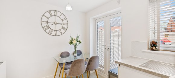 3 bedrooms House in Horley, United Kingdom No. 1031 3