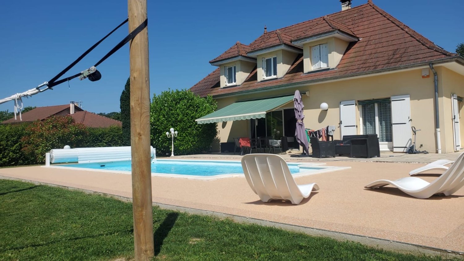 5 bedrooms Villa in Bourgoin-Jallieu, France No. 58103