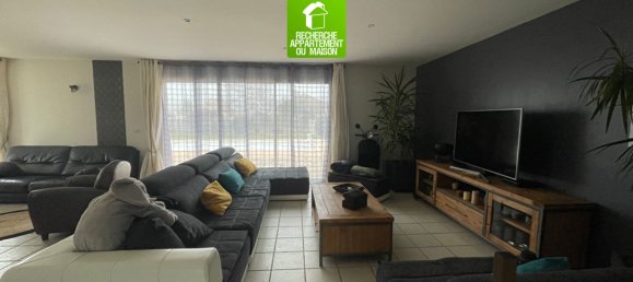 5 bedrooms Villa in Bourgoin-Jallieu, France No. 58103 24