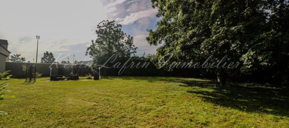 715m² Land in Rosny-sur-Seine, France No. 175092 5