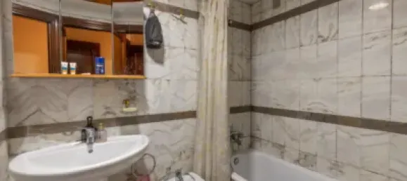 Apartamento de 4 dormitorios en Granada, Spain No. 174541 11