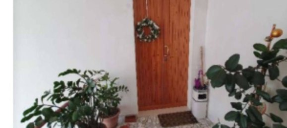 3 rooms Apartment in Vinci, Italy No. 197659 4