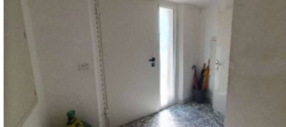 3 rooms Apartment in Vinci, Italy No. 197659 6