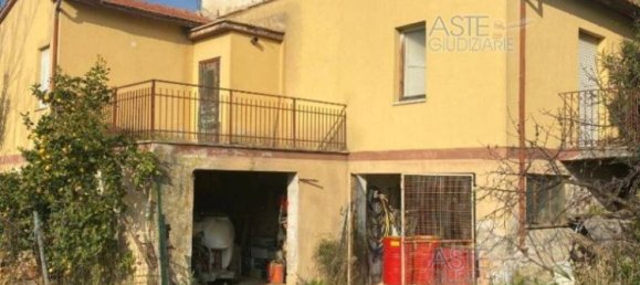Casa de 5 habitaciónes en Roseto degli Abruzzi, Italy No. 345397 13