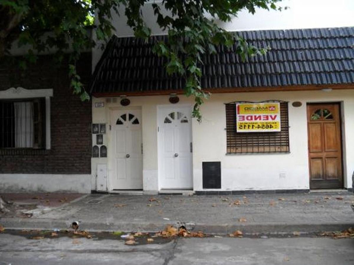 2 bedrooms House in Moron, Argentina No. 53569