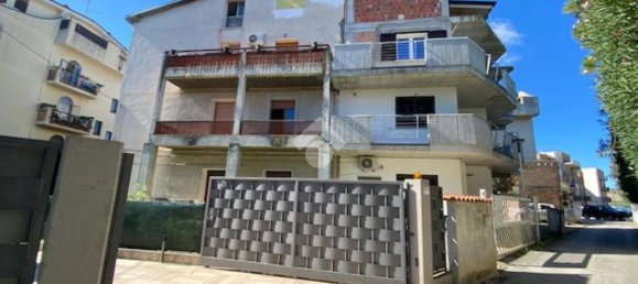 2 bedrooms Apartment in San Salvo, Italy No. 160445 2