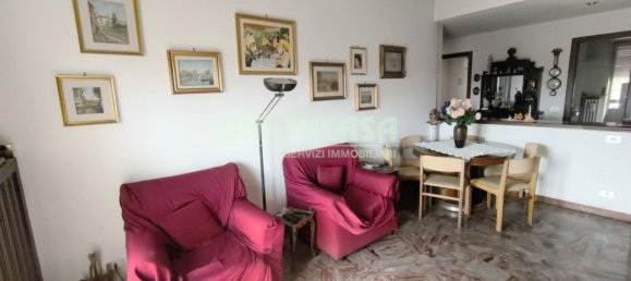 3 rooms Apartment in Tradate, Italy No. 315056 3